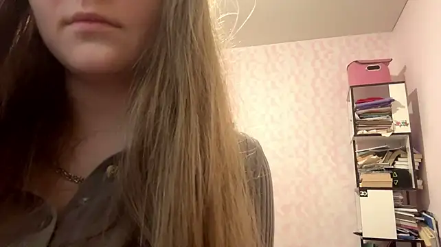 JanineThielman live cam on StripChat