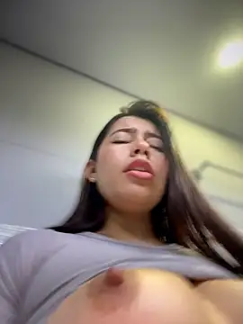 saracalderon (F young) - NAKED + CREAMY PUSSY 🔥🔥