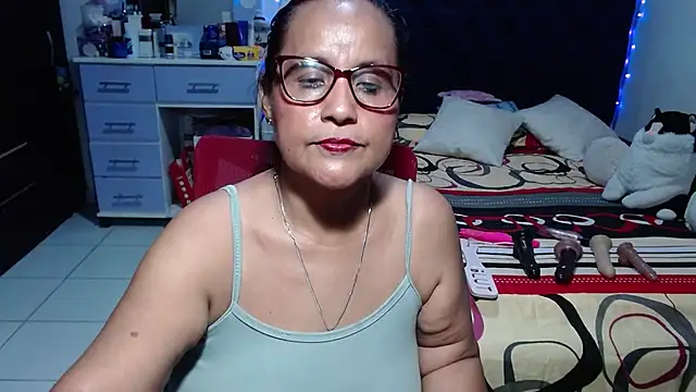 pervert_mommy_ live cam on StripChat