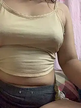 Webcam Model(Poojachauhanlive) is live