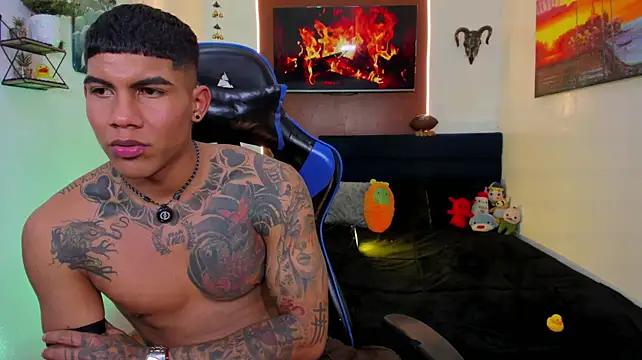 damian_latinxxx (M young) - 🔥spank your ass x10