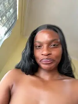 NiaLong21_ live webcam