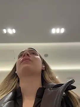 sashacatt (F young) - Masturbation+one finger in  pussy🔥