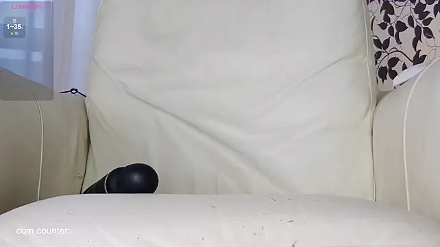 laurainlove (F young) - pussy wide