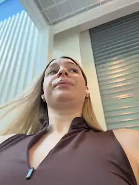 SashaCatt Live Webcam on Stripchat
