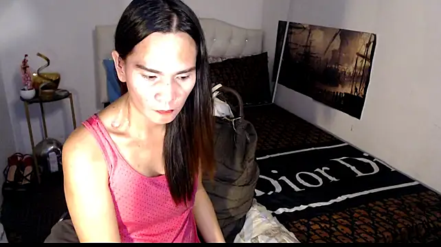 NinaDOM4CUM webcam