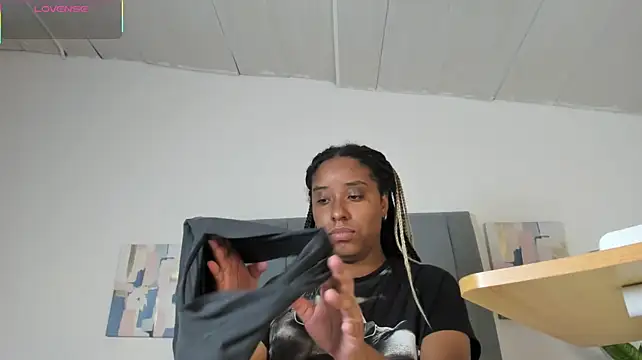 Sophia_Ebony live cam on StripChat