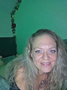Anna-LustigOfficial