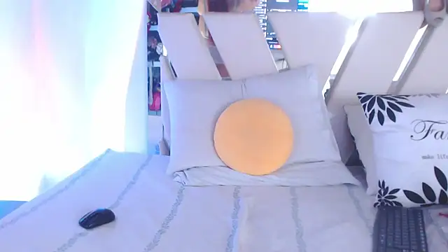 Amara_Red webcam