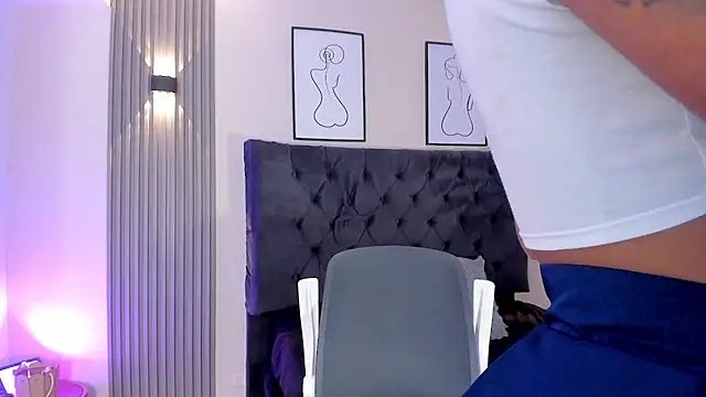 AdelaLust 🤱 live nude stream