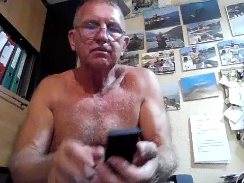 Robotnikm live sex cam