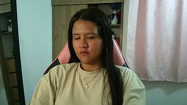Oliviawatson1 live webcam