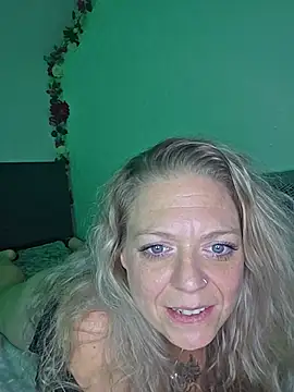 Anna-LustigOfficial