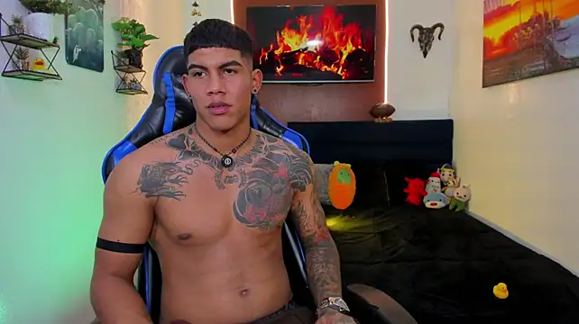 damian_latinxxx (M young) - 🔥spank your ass x10