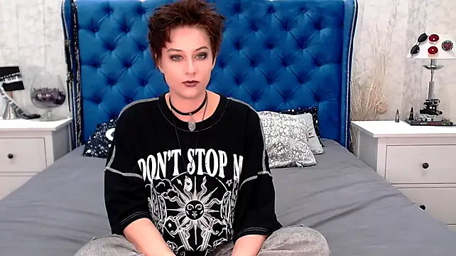 via_mayer_ live cam on Stripchat