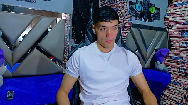 Aron_Darkx live sex cam