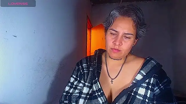 Yessi_rousse webcam