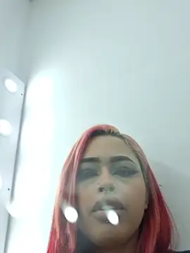 EvaaFoxxy1 live webcam