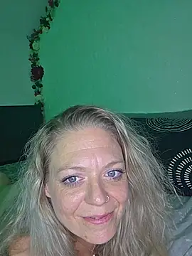 Anna-LustigOfficial live webcam