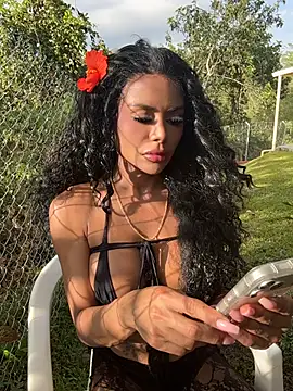 Modelo: HOT_LADY_777