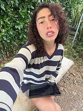 roxyrougee webcam