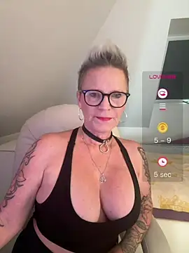 Jadynina - Female webcam sex chat