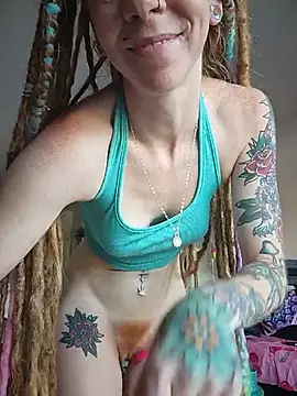 LucidLucy 🔬 naked cam chat