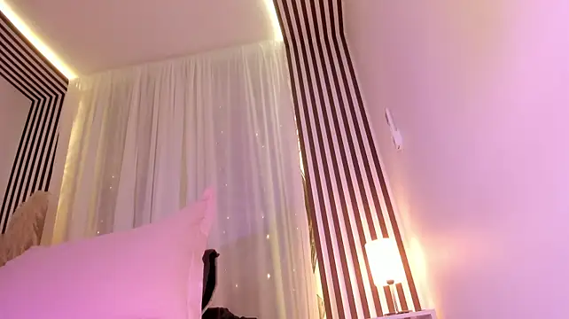samaantha-white's live room