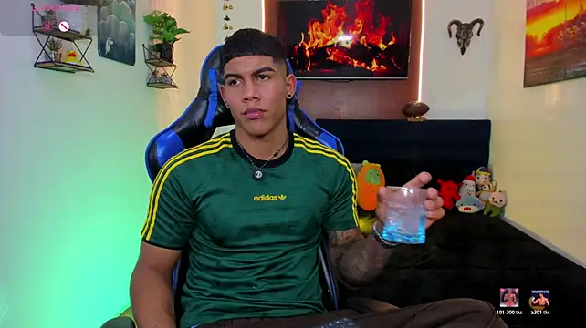 damian_latinxxx (M young) - 🔥spank your ass x10