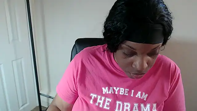 Sexymona1218 live cam preview on Stripchat