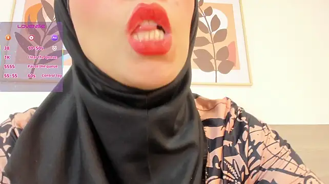hanajameela (Ask my age) - spank ass and twerking
