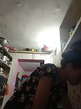 Sexy-Suhani2