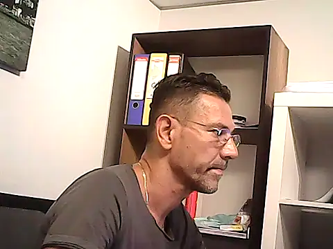 mastercharisma35 (Ask my age) - like tips pls. ı stand up for you.. okey