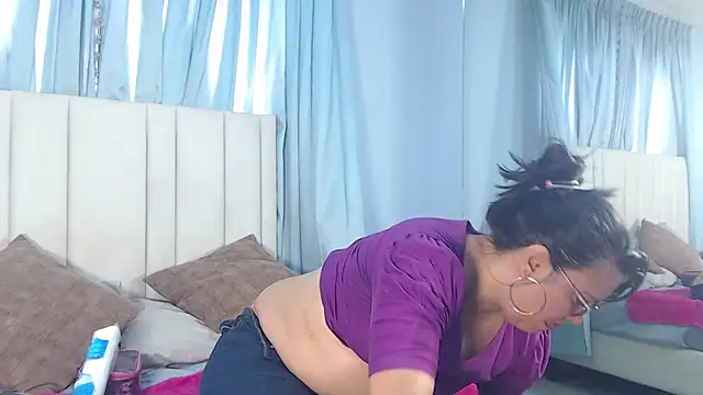 Sallydickinson live cam on StripChat