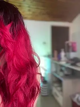 NikkiNix