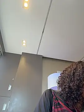 LizStorm_ webcam