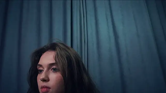 remareglin (F teen) - remove bra and stay in handbra💋