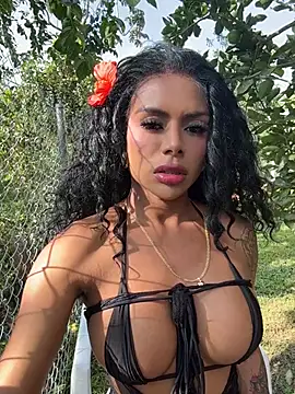 Model: HOT_LADY_777