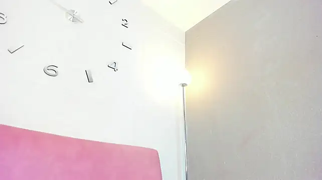 Modella: ViolettaNaughty