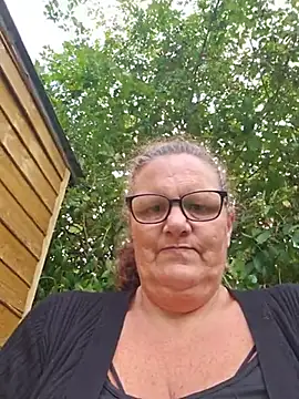 MissQueenBeex live cam on StripChat