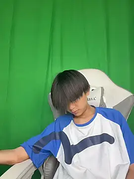 DD-101 live cam on StripChat