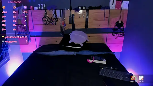 Chloe_Killua live cam on StripChat