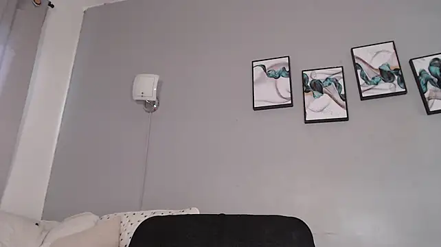 SophieW1 live cam on StripChat