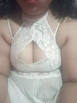 cutie40 live cam on StripChat