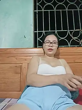 Nuna_689 live cam on StripChat