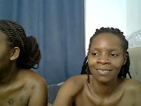 exoticglow live cam on StripChat