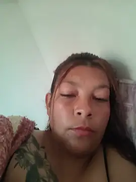 CurvyMilen live cam on StripChat