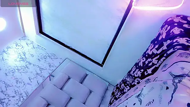 little_mermaid1 live cam on StripChat