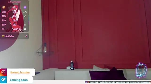 ThomasThunders live cam on StripChat