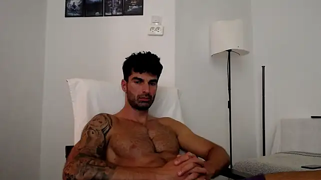 Verycutex live cam on StripChat